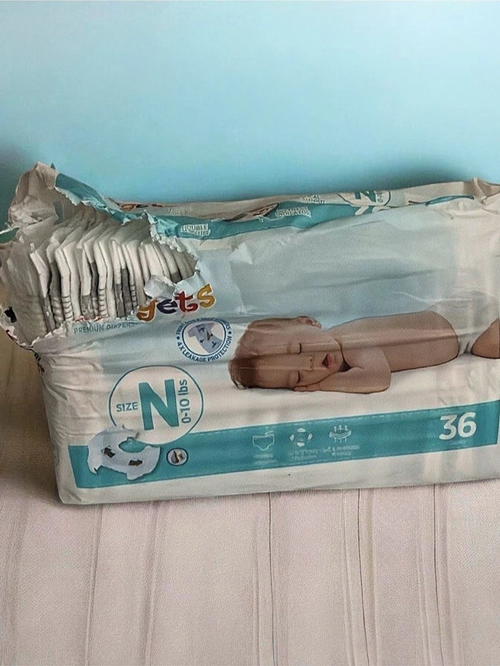 Jet's Disposable Diapers 36 Count Baby 0-10 lbs NWT